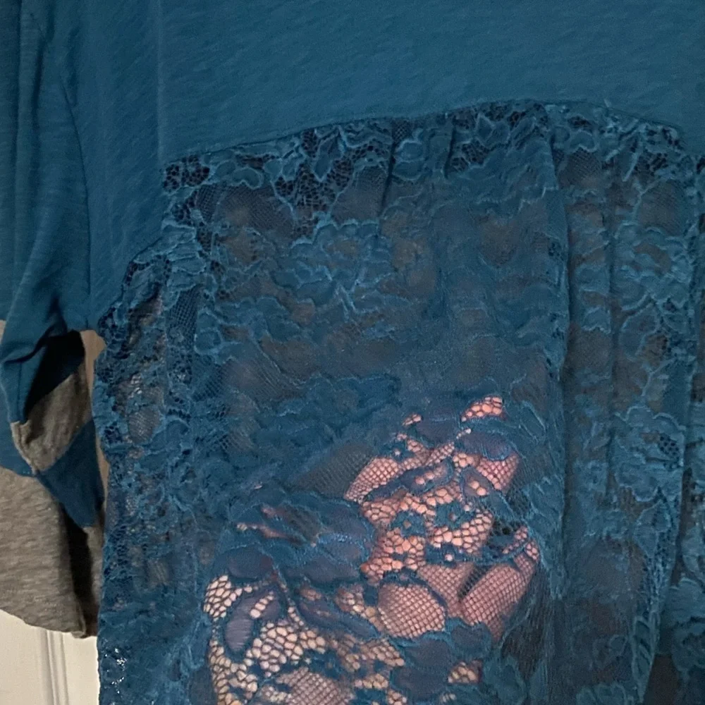 Torrid size 3 (22/24)Teal and Gray Women's Top - Picture 3 of 5
